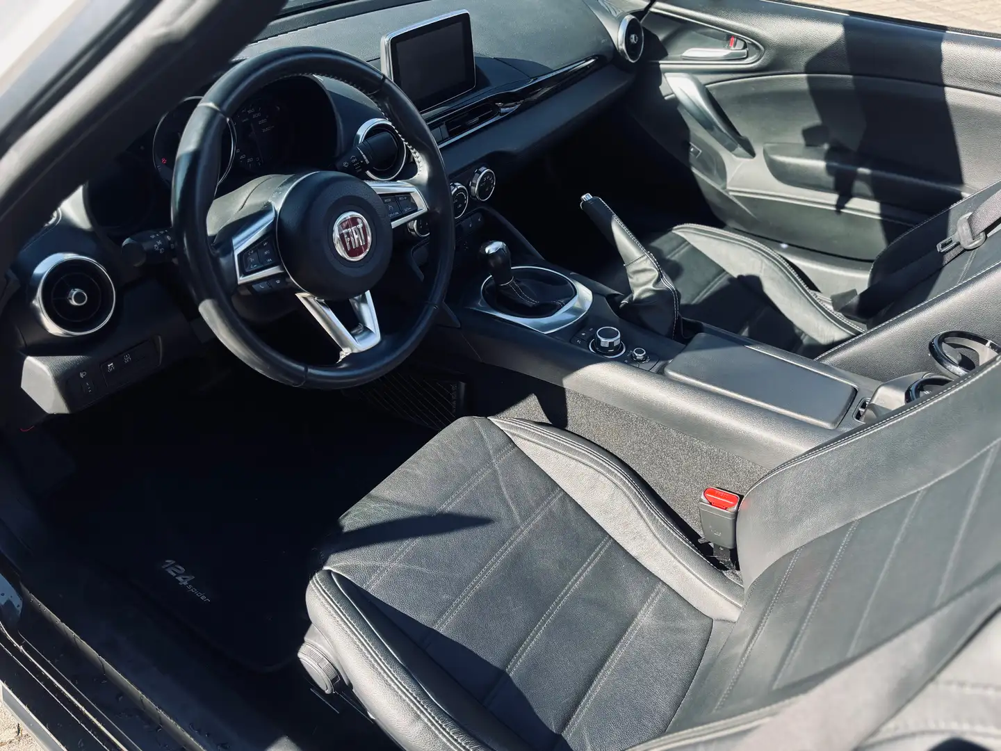 Fiat 124 Spider 1.4 MultiAir 2017 60 000 km – Image 4