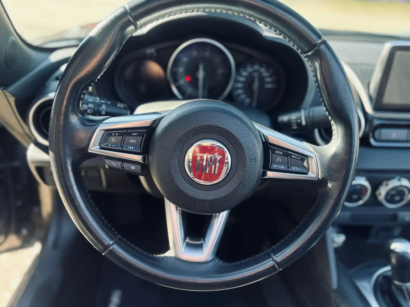 Fiat 124 Spider 1.4 MultiAir 2017 60 000 km – Image 7